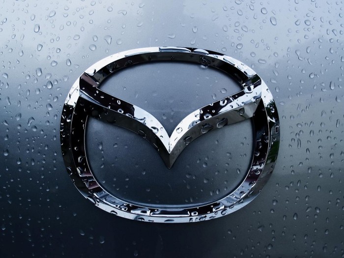 Mazda logo on the wet car - HD wallpaper 1600x1200