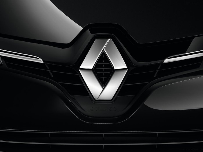 Logo on the car - Renault Clio